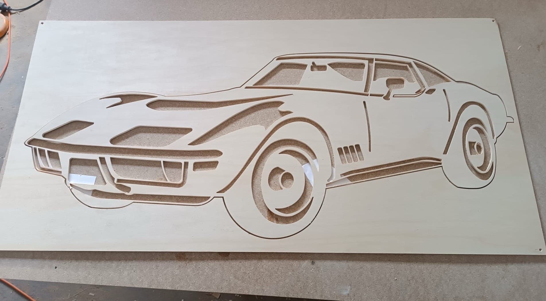 CNC reliéf auta